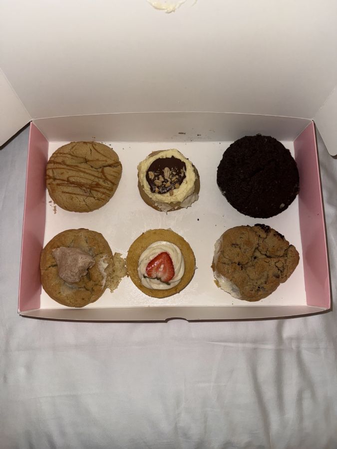 חווית Crumbl Cookie